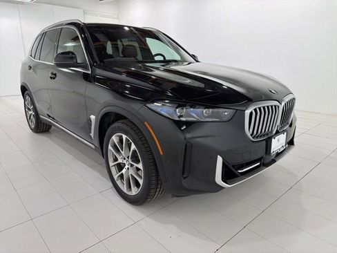 Certified 2024 BMW X5 xDrive40i w/ Premium Package image 7