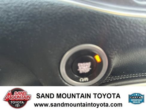 Used 2018 Dodge Challenger SXT image 16