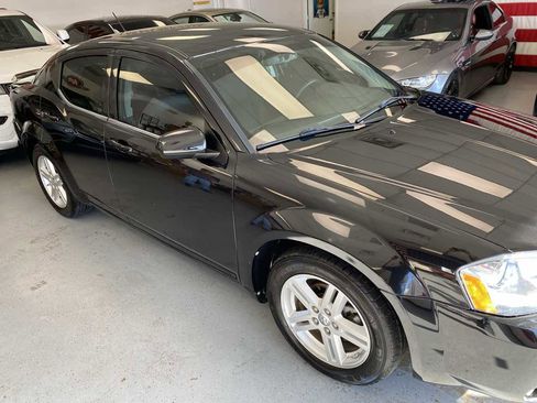 Used 2010 Dodge Avenger R/T w/ Premium Convenience Group image 3