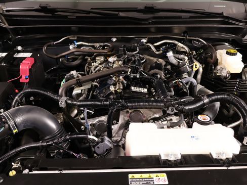 Used 2024 Toyota Tacoma SR AWD/4WD image 18