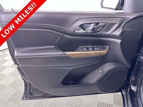 Used 2021 GMC Acadia SLE w/ Driver Convenience Package image 23