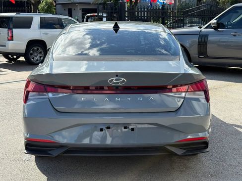 Used 2021 Hyundai Elantra SEL w/ Convenience Package FWD image 25