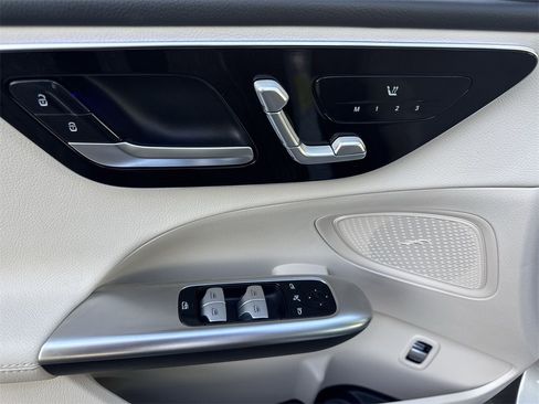 Used 2024 Mercedes-Benz C 300 Sedan image 15