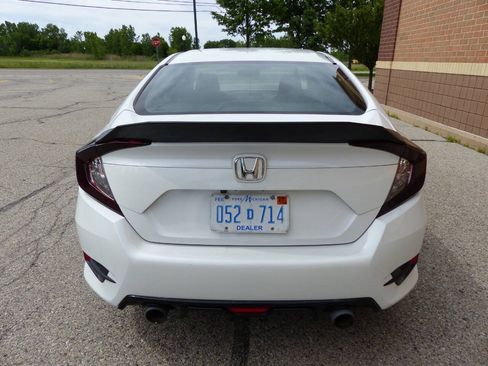 Used 2020 Honda Civic Sport image 6