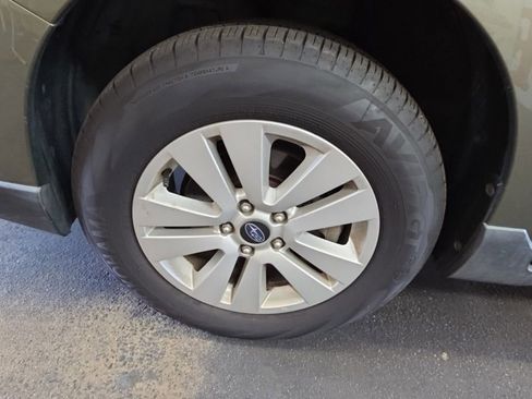 Used 2018 Subaru Outback 2.5i Premium AWD/4WD image 29