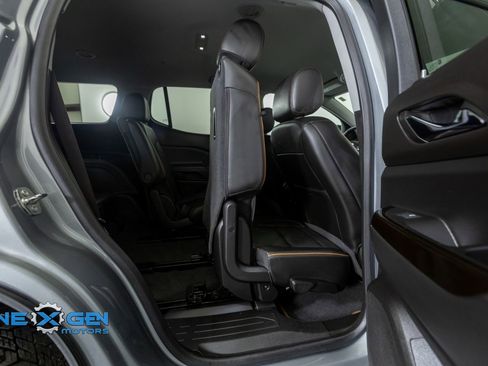 Used 2023 GMC Acadia AT4 w/ Technology Package image 40