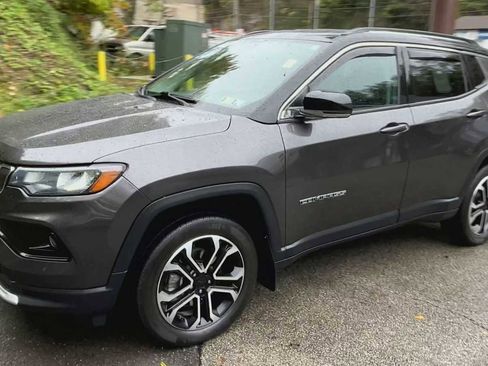 Used 2022 Jeep Compass Limited image 4