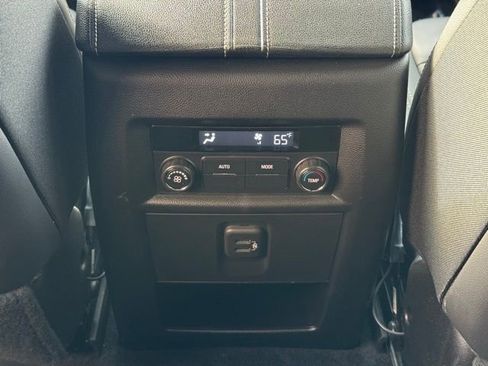 Certified 2023 Chevrolet Traverse LT AWD/4WD image 7