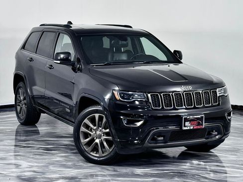 Used 2016 Jeep Grand Cherokee Limited 75th Anniversary AWD/4WD image 3