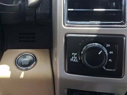 Certified 2020 Ford F350 Lariat w/ Lariat Ultimate Package AWD/4WD image 25