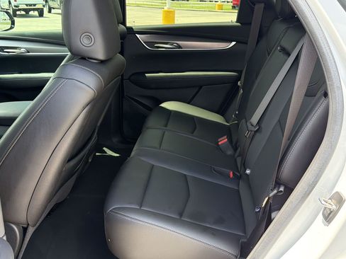 Used 2023 Cadillac XT5 Luxury FWD image 23
