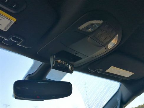 New 2025 Chrysler Pacifica Select image 20