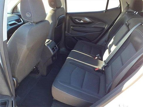 Used 2024 GMC Terrain SLE image 21