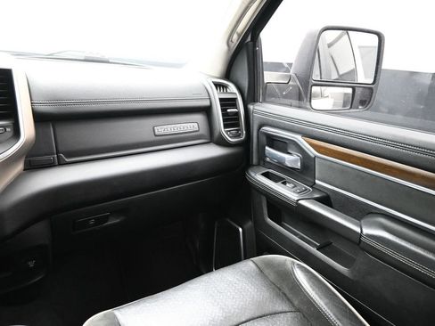 Used 2023 RAM 2500 Laramie AWD/4WD image 14