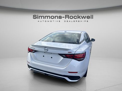 Used 2025 Nissan Sentra SR w/ SR Premium Package image 48