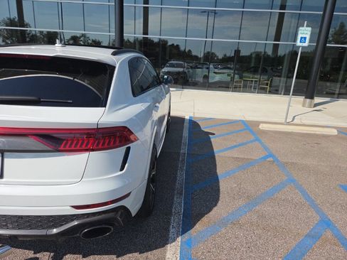 Used 2022 Audi RS Q8 AWD/4WD image 8