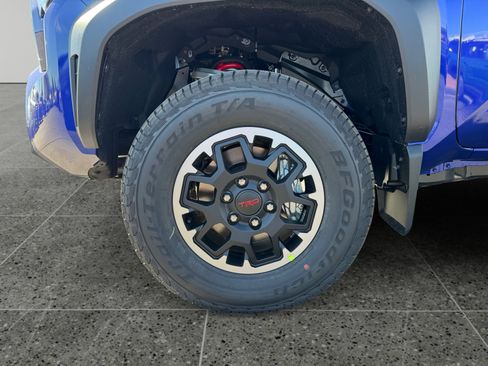 New 2025 Toyota Tacoma TRD Off-Road image 9