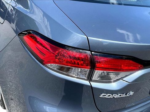 Used 2025 Toyota Corolla LE FWD image 22