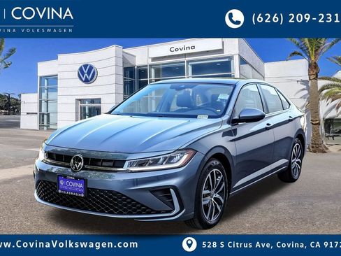 New 2026 Volkswagen Jetta SE image 3