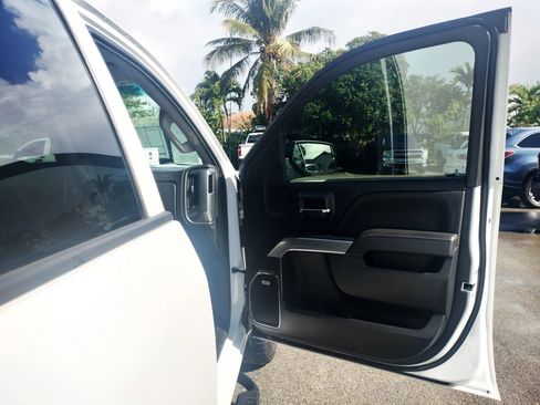 Used 2017 Chevrolet Silverado 1500 LTZ Z71 w/ Redline Edition image 15