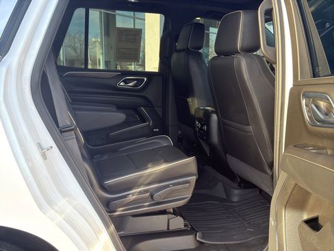 Used 2021 Chevrolet Tahoe Premier w/ Premium Package image 8