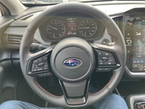 Certified 2025 Subaru Crosstrek 2.5i Limited w/ Crosstrek Mirror Package image 23