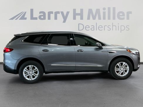 Used 2018 Buick Enclave Essence w/ Trailering Package FWD image 6