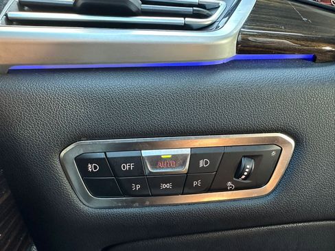 Used 2021 BMW X5 sDrive40i w/ M Sport Package image 22