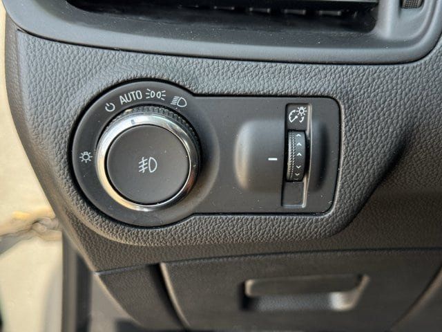 Used 2017 Buick Envision Essence FWD image 25