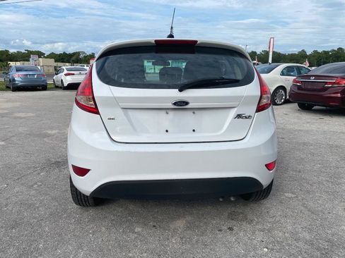 Used 2013 Ford Fiesta SE FWD image 9