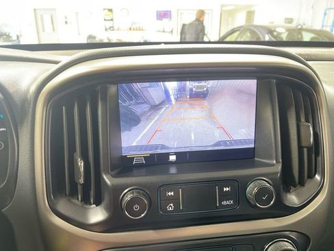Used 2020 Chevrolet Colorado Z71 w/ LPO, Premium Interior Package AWD/4WD image 17