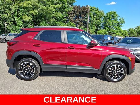 Used 2024 Chevrolet TrailBlazer LT AWD/4WD image 7