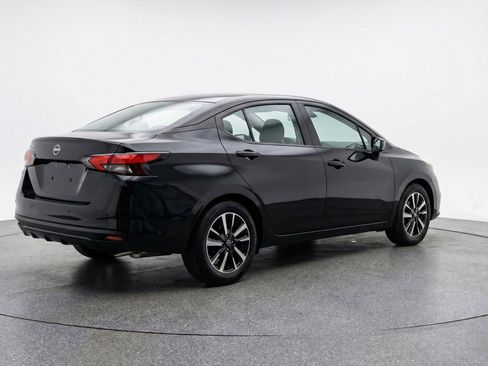 Used 2025 Nissan Versa SV FWD image 9