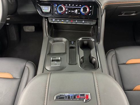 Used 2026 GMC Sierra 2500 AT4 AWD/4WD image 17