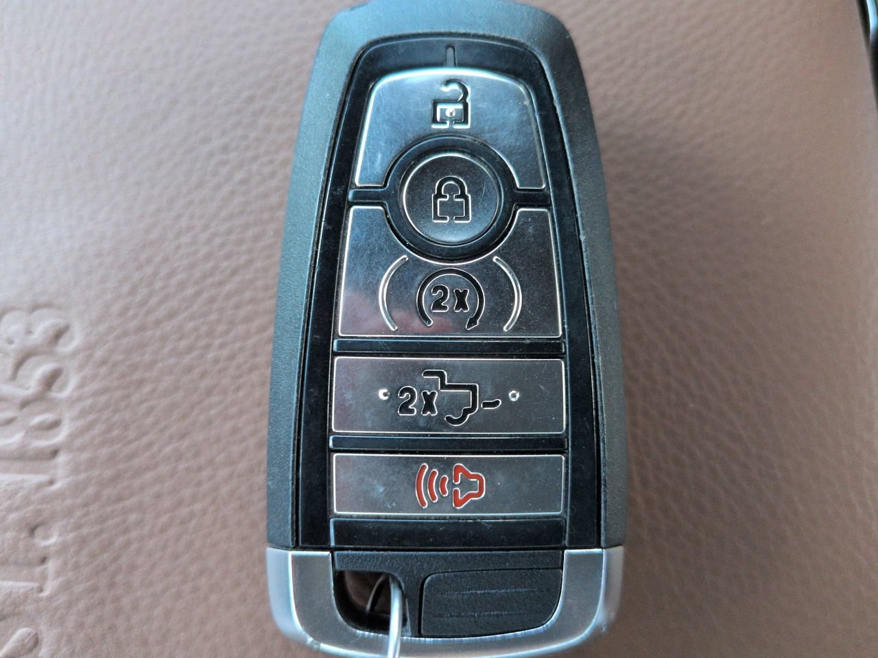 Used 2026 Ford F150 King Ranch w/ Equipment Group 601A High AWD/4WD image 32