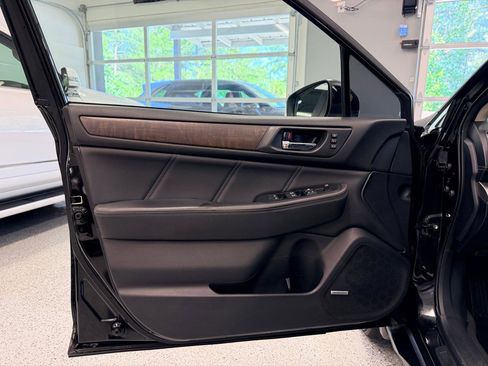 Used 2019 Subaru Outback 3.6R Limited w/ Popular Package #2 AWD/4WD image 15