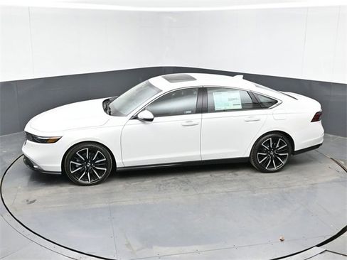 New 2025 Honda Accord Touring image 36