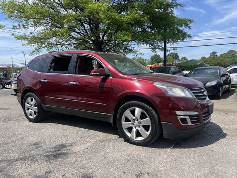 Used 2015 Chevrolet Traverse LTZ image 4
