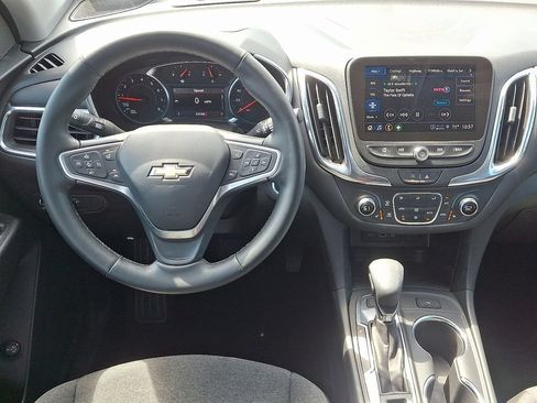 Certified 2023 Chevrolet Equinox LT AWD/4WD image 12