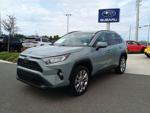 Used 2021 Toyota RAV4 XLE Premium image 1