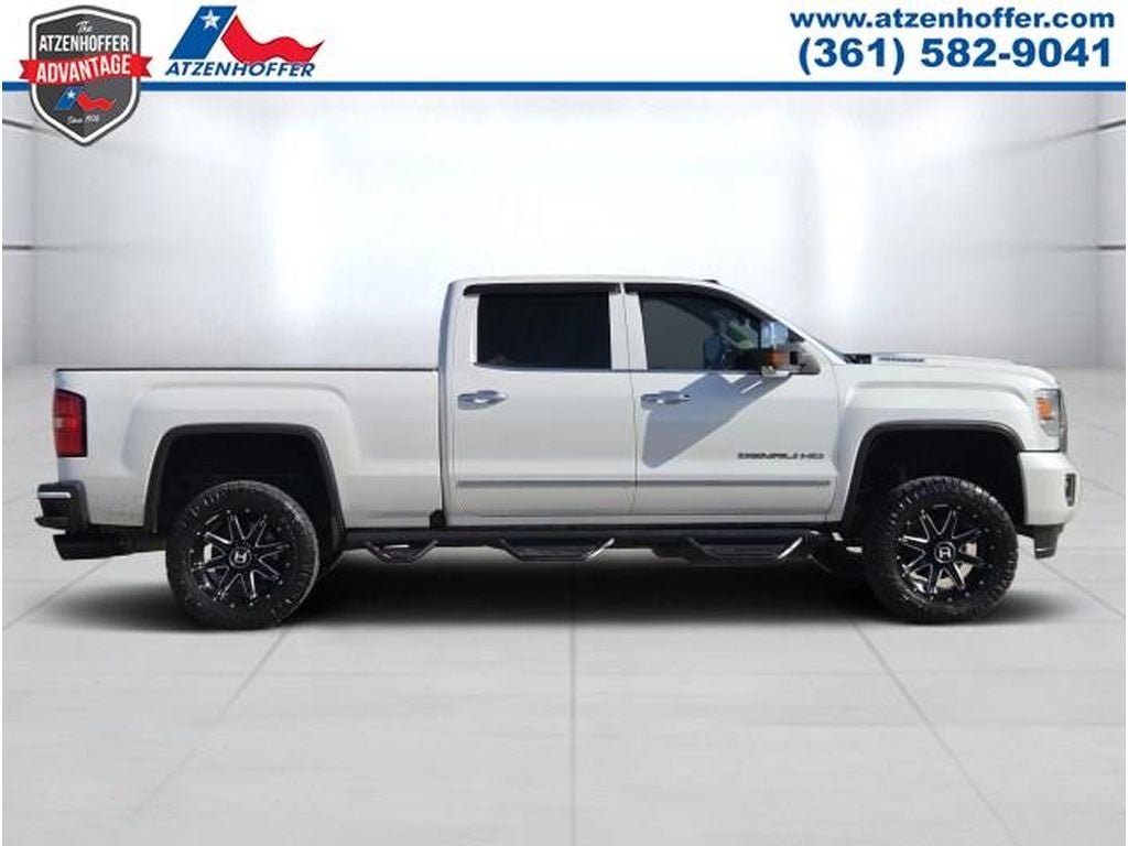 Used 2019 GMC Sierra 2500 Denali w/ Duramax Plus Package AWD/4WD image 2
