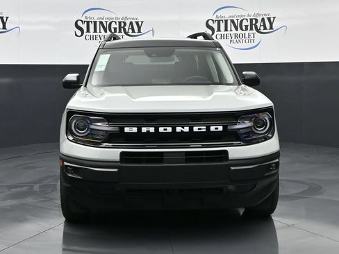 Used 2023 Ford Bronco Sport Outer Banks w/ Tech Package AWD/4WD image 2