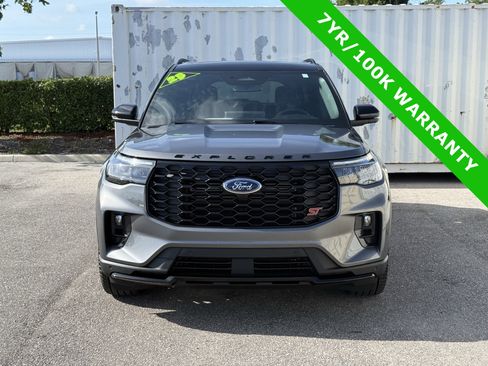 Used 2025 Ford Explorer ST w/ Sun And Sound Package AWD/4WD image 8