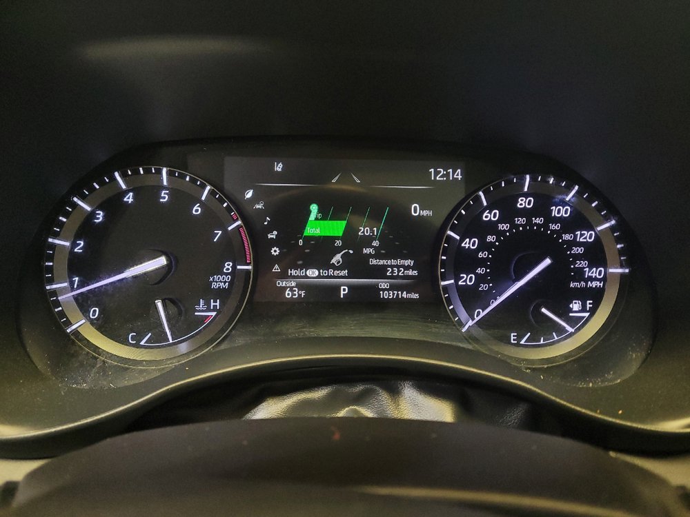 Used 2021 Toyota Highlander XLE AWD/4WD image 23
