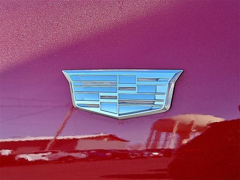 Used 2025 Cadillac Escalade Luxury image 14