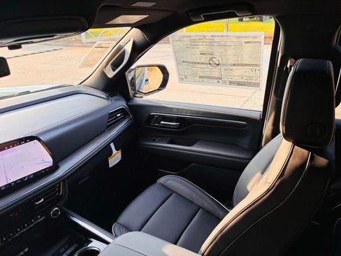 New 2025 Chevrolet Tahoe Premier image 23