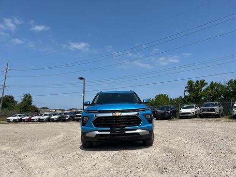 Used 2025 Chevrolet TrailBlazer LT AWD/4WD image 4
