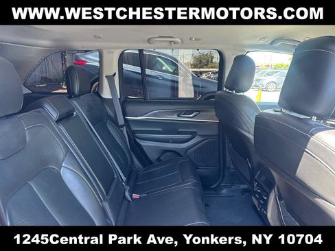 Used 2023 Jeep Grand Cherokee Limited w/ Luxury Tech Group II AWD/4WD image 26