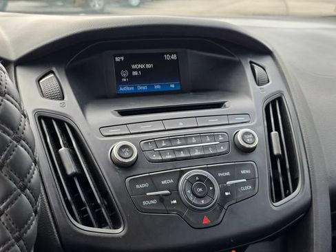 Used 2015 Ford Focus SE FWD image 22