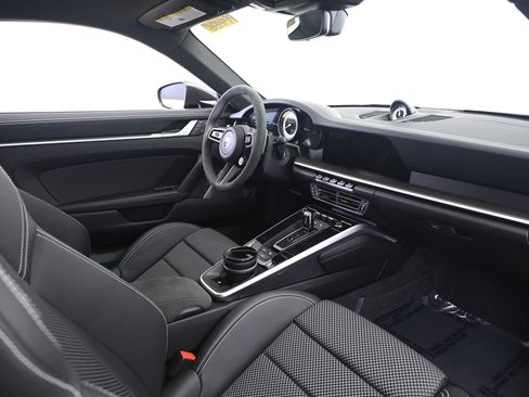 Certified 2025 Porsche 911 Turbo image 18